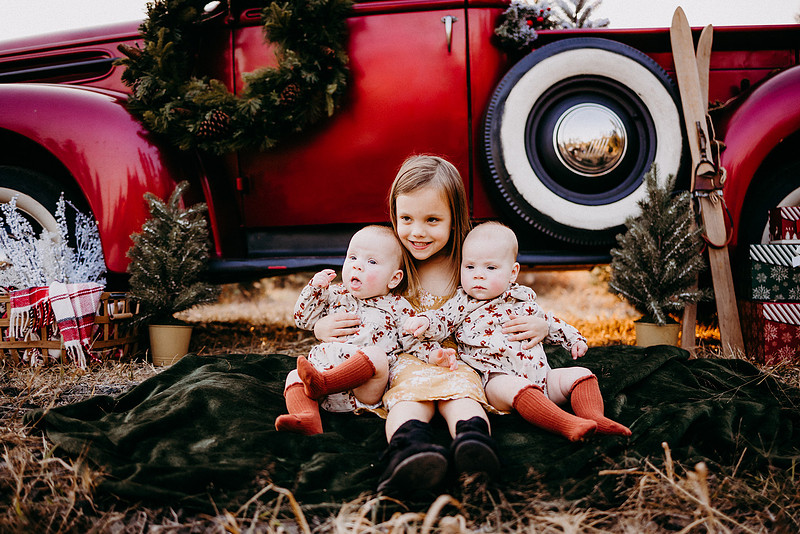 Christmas Tree Farm Session | Skana Sloman Photography 