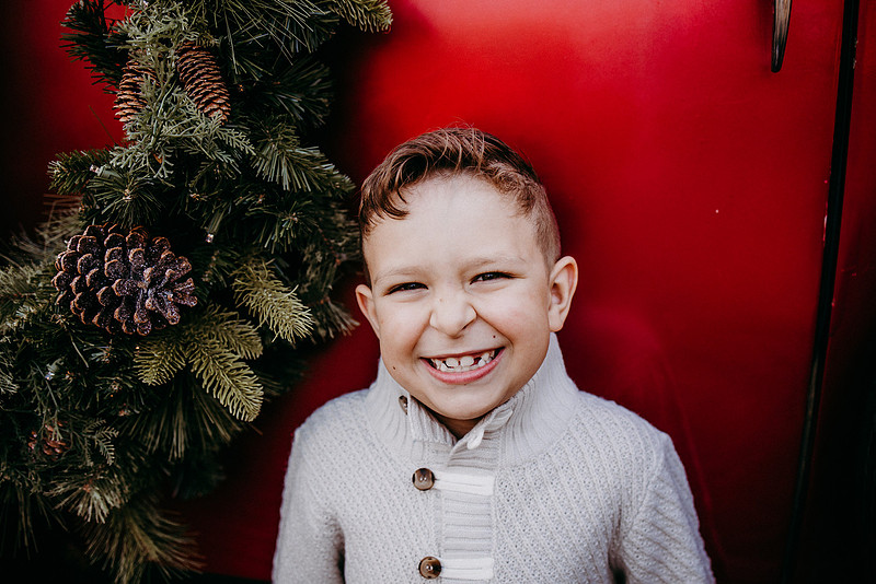 Christmas Tree Farm Session | Skana Sloman Photography 
