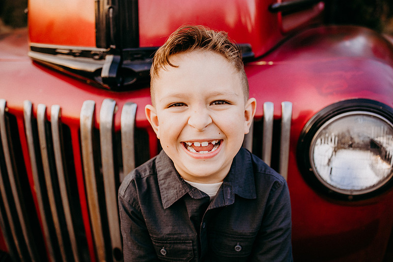 Christmas Tree Farm Session | Skana Sloman Photography 